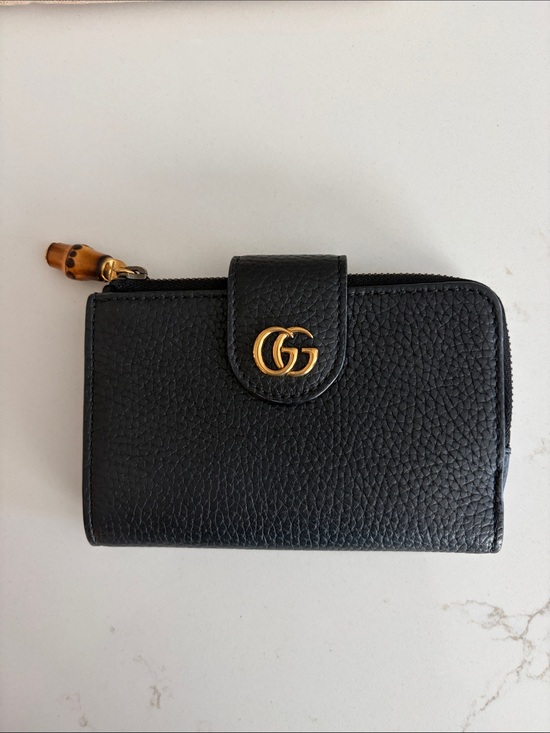 Gucci Accessories - Gucci GG Marmont Black Pebbled Leather Wallet Bamboo Zip Pull w/ Box & Dust Bag.